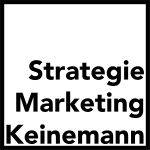 Logo von Strategie Marketing Keinemann, Kooperationspartner von 'Künstler für Künstler', repräsentiert durch ein Firmenlogo oder Porträt, symbolisch für die starke Partnerschaft und Zusammenarbeit im künstlerischen Sektor.