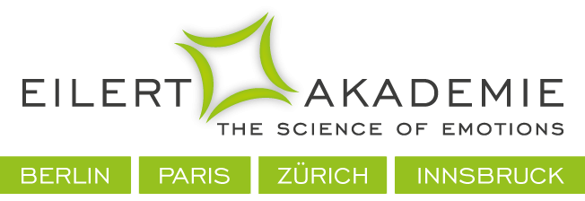 Logo der Eilert Akademie, Kooperationspartner von 'Künstler für Künstler', repräsentiert durch ein Firmenlogo oder Porträt, symbolisch für die starke Partnerschaft und Zusammenarbeit im künstlerischen Sektor.